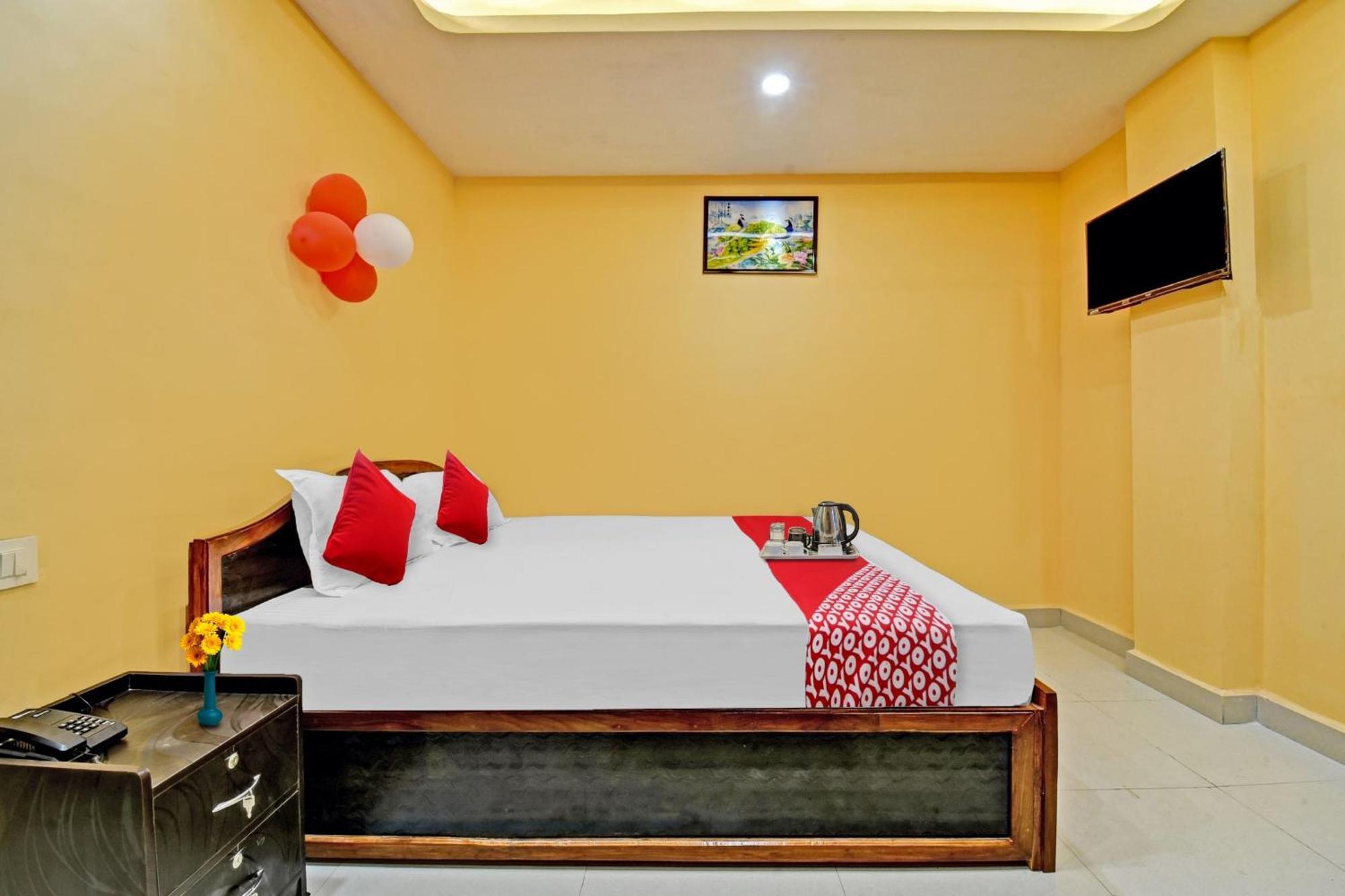Hotel O Lotus Inn Danapur Exterior foto